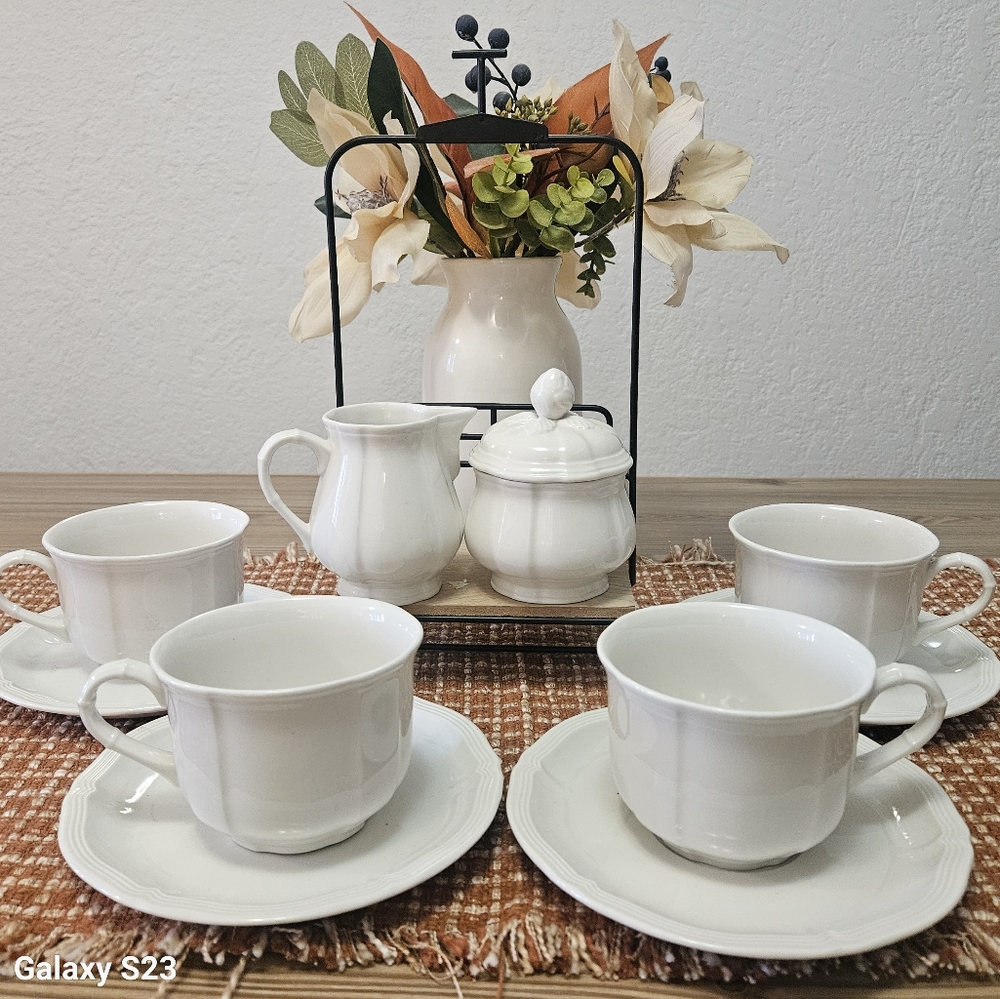 Villeroy & Boch Manoir White Porcelain Cup and Saucer Vintage 11 Pieces